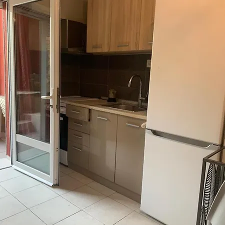 House With Garden Apartment